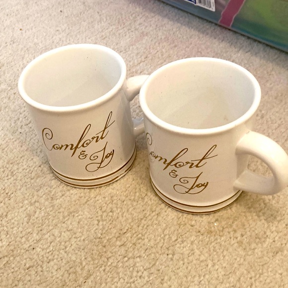 Two oversize Christmas mugs. Comfort & Joy. NWT new - Picture 1 of 6